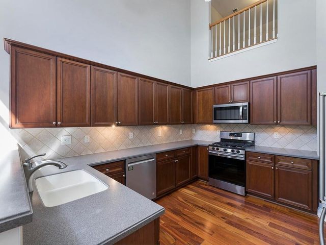 820 Freedom Lane, Roswell, GA 30075