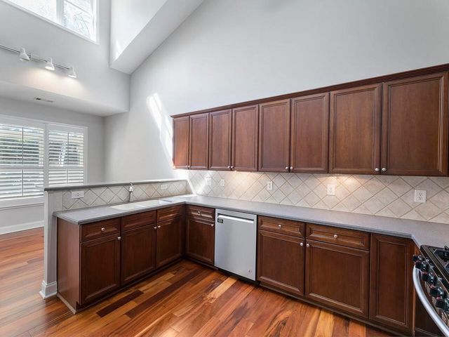 820 Freedom Lane, Roswell, GA 30075