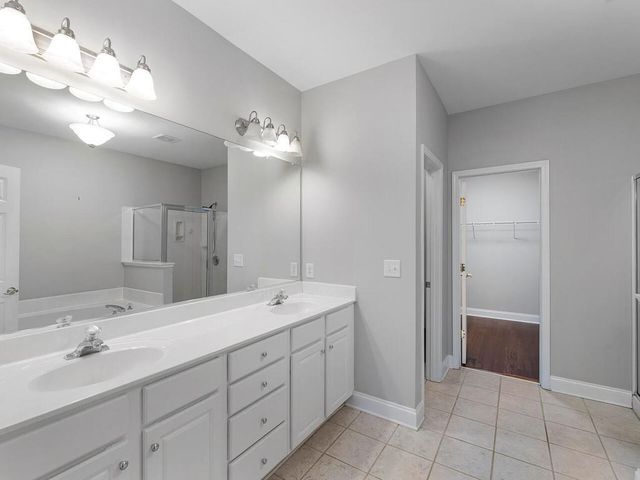 820 Freedom Lane, Roswell, GA 30075