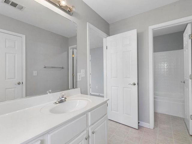 820 Freedom Lane, Roswell, GA 30075