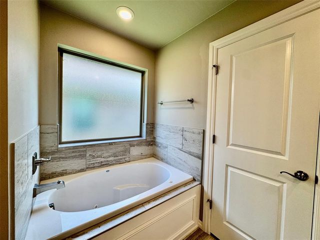 12205 Katie Ridge Road, Yukon, OK 73099