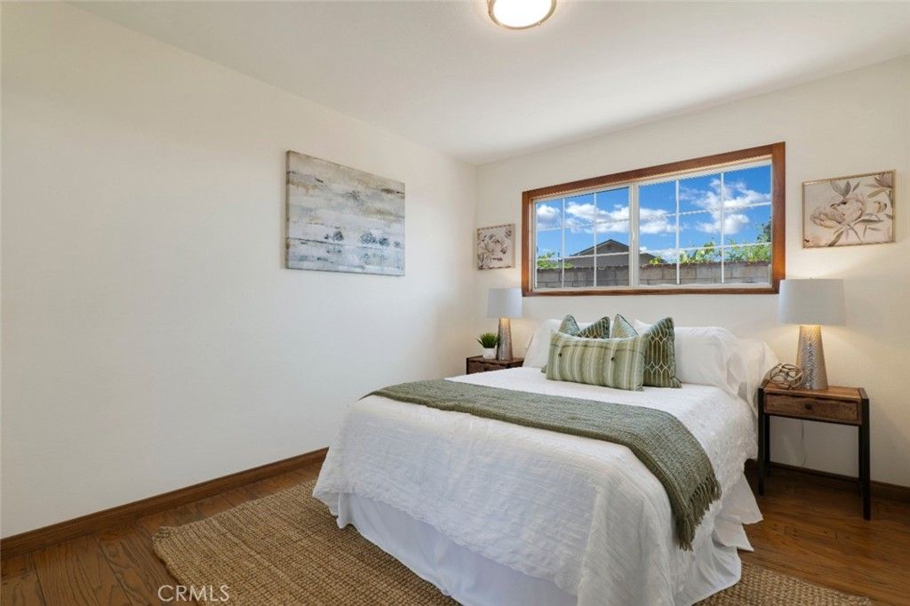 Image 21 of property listing at 3003 Mesa Verde Drive, Burbank, CA 91504