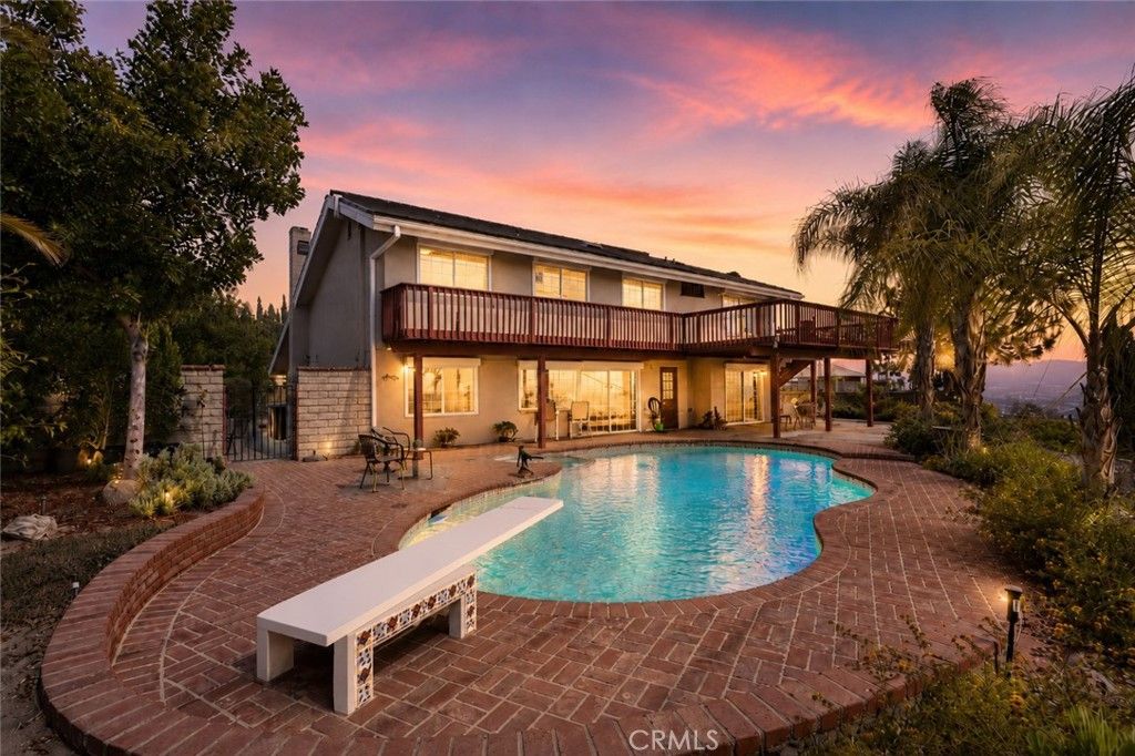 Image 52 of property listing at 3003 Mesa Verde Drive, Burbank, CA 91504