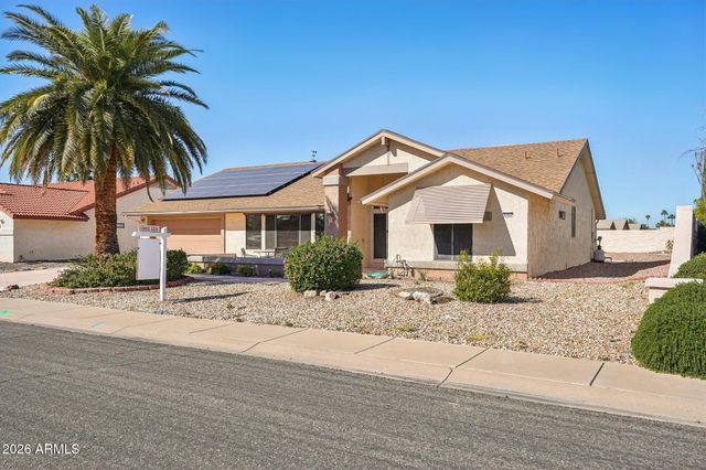 20042 N CROWN RIDGE Drive, Sun City West, AZ 85375