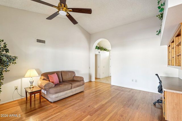 20042 N CROWN RIDGE Drive, Sun City West, AZ 85375