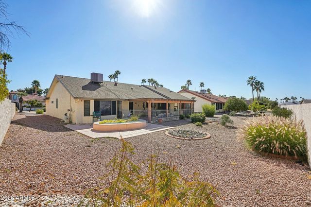 20042 N CROWN RIDGE Drive, Sun City West, AZ 85375