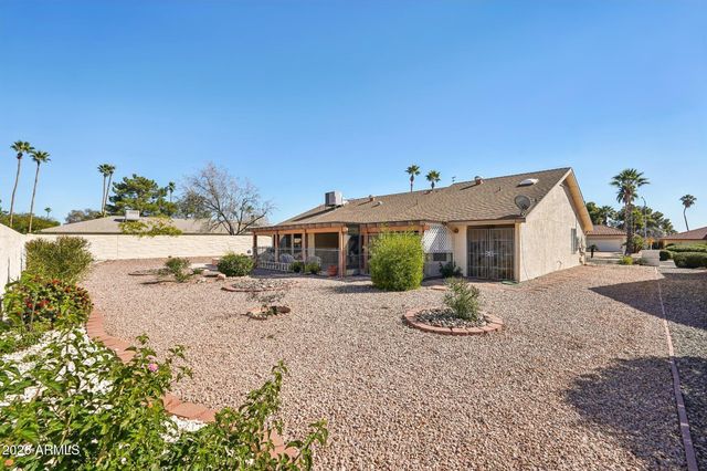 20042 N CROWN RIDGE Drive, Sun City West, AZ 85375