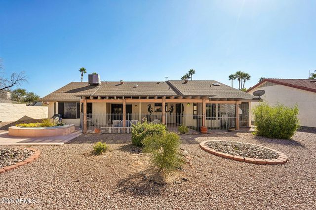 20042 N CROWN RIDGE Drive, Sun City West, AZ 85375