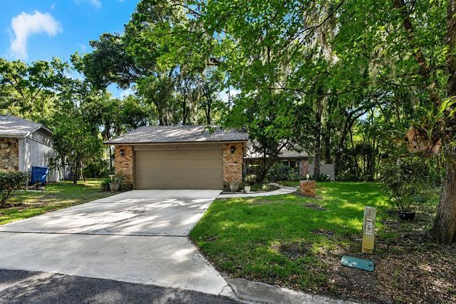 28 RAMBLEWOOD TRAIL, Deland, FL 32724