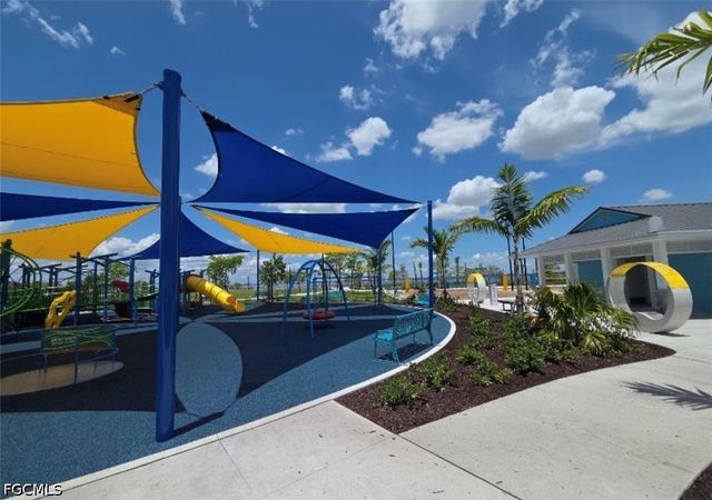 4235 SE 20th PL C201, Cape Coral, FL 33904