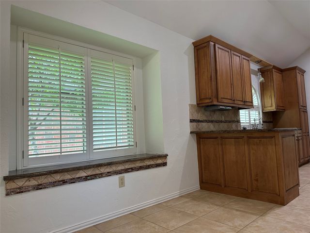 730 Blue Oak Drive, Lewisville, TX 75067
