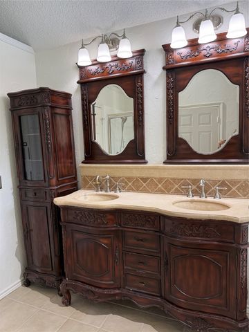 730 Blue Oak Drive, Lewisville, TX 75067
