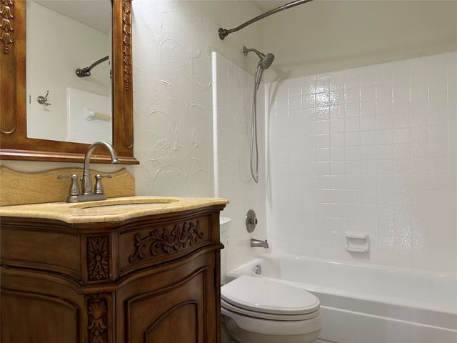 730 Blue Oak Drive, Lewisville, TX 75067