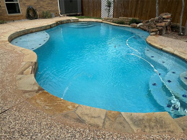730 Blue Oak Drive, Lewisville, TX 75067