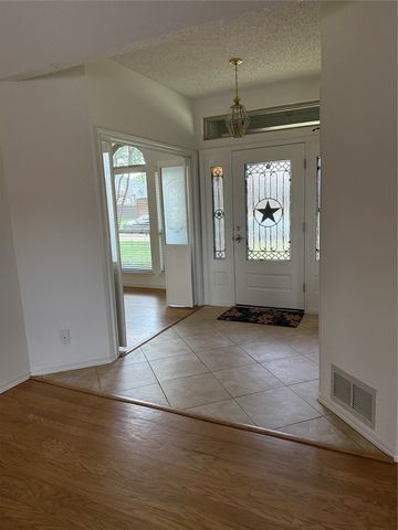 730 Blue Oak Drive, Lewisville, TX 75067