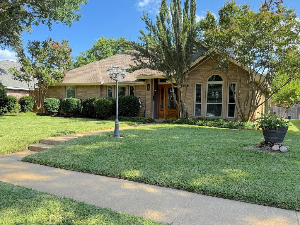 730 Blue Oak Drive, Lewisville, TX 75067