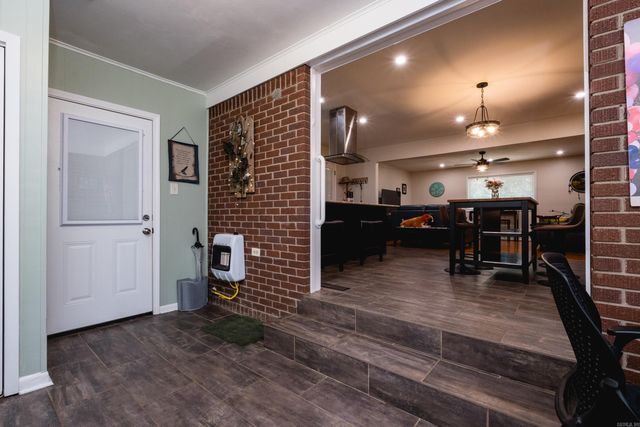 6 Betsy Lane, Little Rock, AR 72205