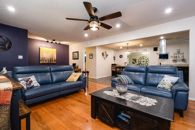 6 Betsy Lane, Little Rock, AR 72205