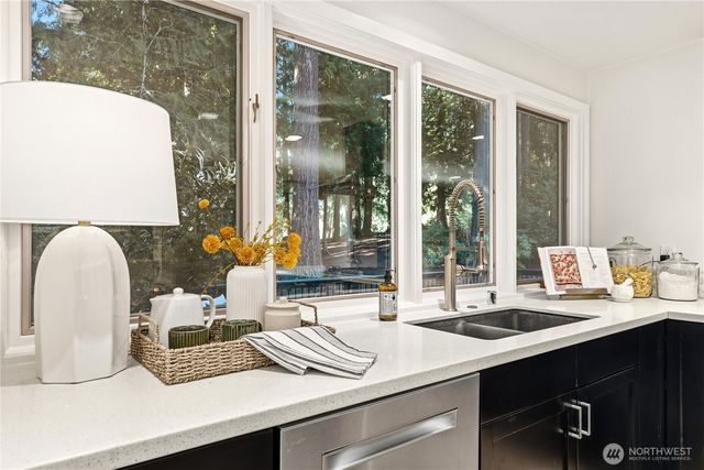 2057 213th Avenue NE, Sammamish, WA 98074