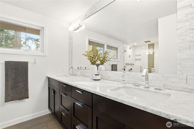 2057 213th Avenue NE, Sammamish, WA 98074