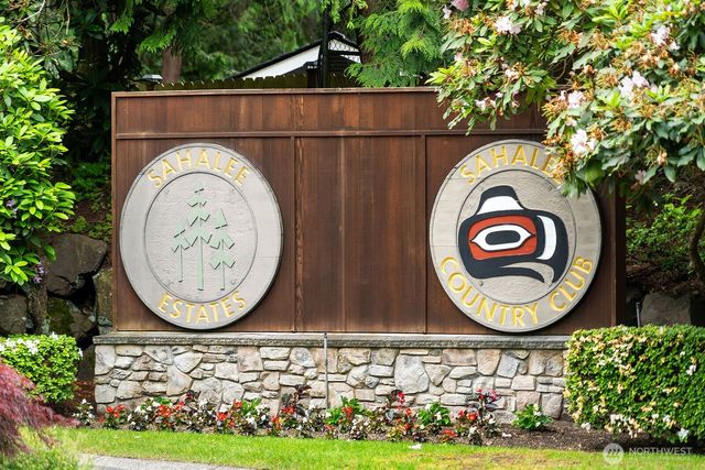 2057 213th Avenue NE, Sammamish, WA 98074