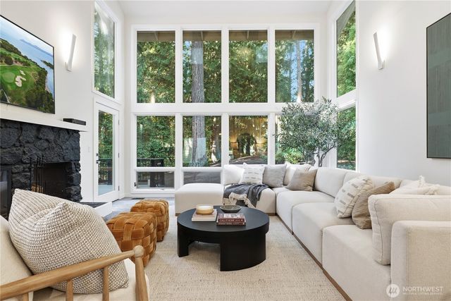 2057 213th Avenue NE, Sammamish, WA 98074