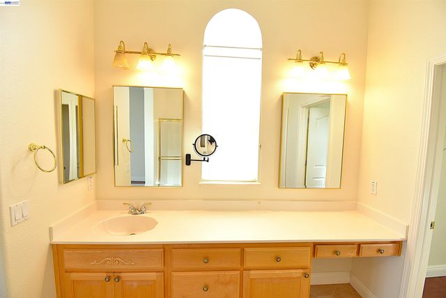 709 Richardson Dr, Brentwood, CA 94513