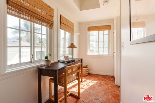 2933 Swan Place, Los Angeles, CA 90026