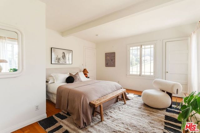 2933 Swan Place, Los Angeles, CA 90026
