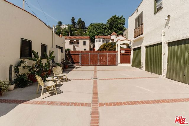 2933 Swan Place, Los Angeles, CA 90026