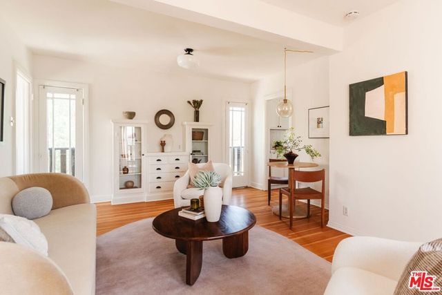 2933 Swan Place, Los Angeles, CA 90026