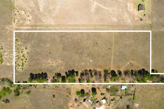 1550 Cattlemens ROW, Lockhart, TX 78644