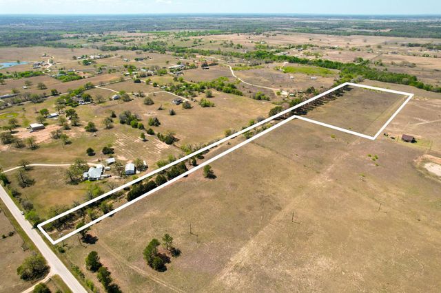 1550 Cattlemens ROW, Lockhart, TX 78644