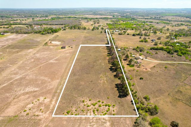 1550 Cattlemens ROW, Lockhart, TX 78644