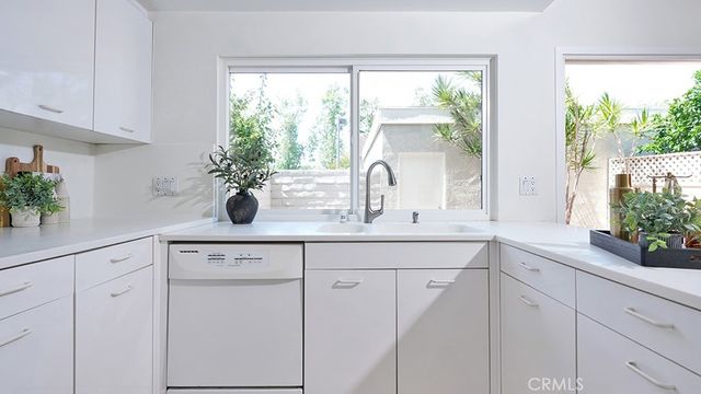 2 Sunflower, Irvine, CA 92604