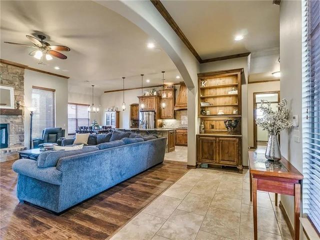 12609 NW 7th Court, Yukon, OK 73099