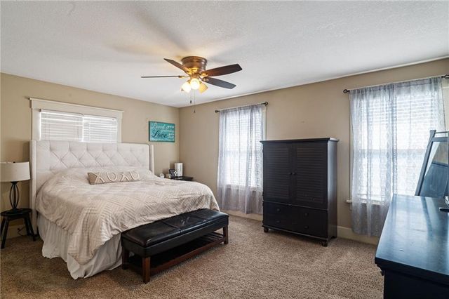 2709 Felix Street, St Joseph, MO 64501