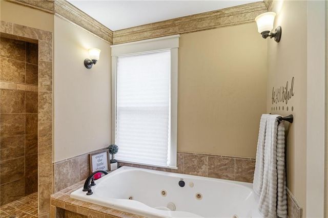 2709 Felix Street, St Joseph, MO 64501