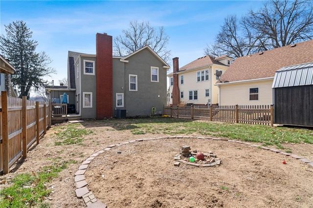 2709 Felix Street, St Joseph, MO 64501