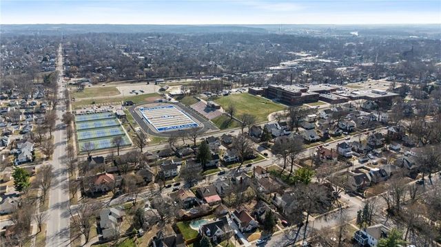 2709 Felix Street, St Joseph, MO 64501