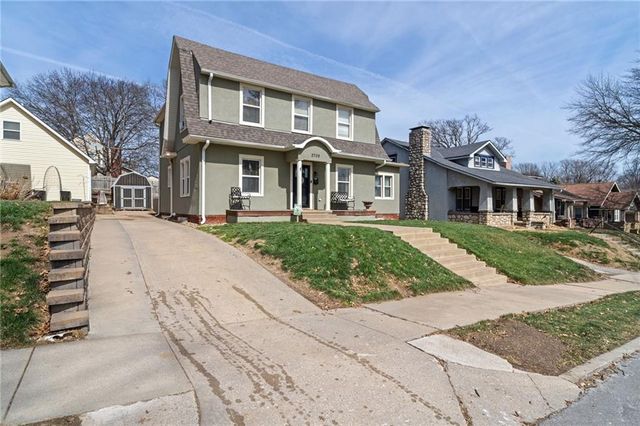 2709 Felix Street, St Joseph, MO 64501