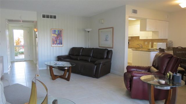 7193 W COUNTRY CLUB DRIVE N 138, Sarasota, FL 34243