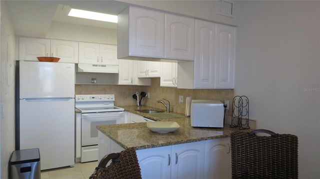 7193 W COUNTRY CLUB DRIVE N 138, Sarasota, FL 34243