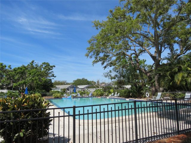 7193 W COUNTRY CLUB DRIVE N 138, Sarasota, FL 34243