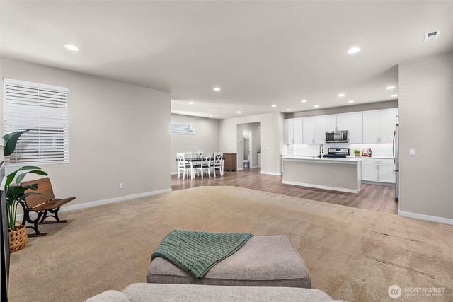 2032 Cantergrove Drive SE, Lacey, WA 98503