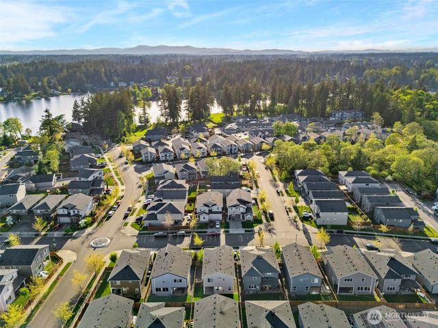 2032 Cantergrove Drive SE, Lacey, WA 98503
