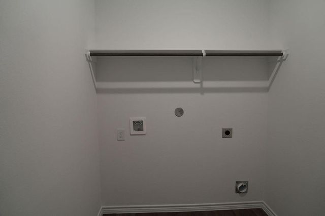 504 Oak Chase Avenue, Dayton, TX 77535