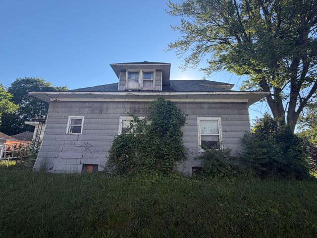 300 Dickinson Street SW, Grand Rapids, MI 49507