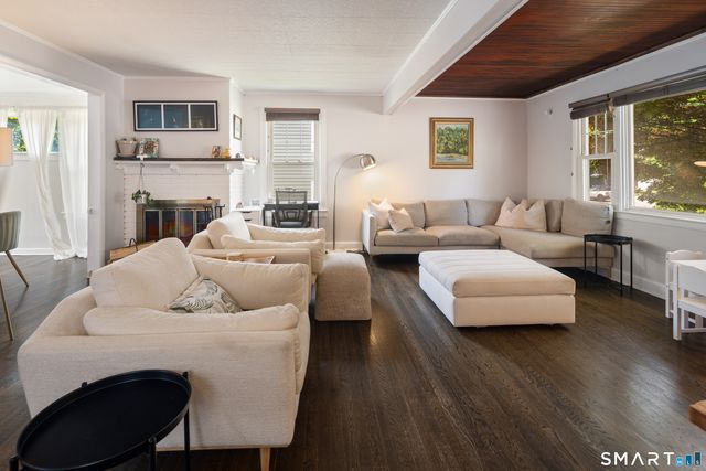 3 Olmstead Place, Norwalk, CT 06855