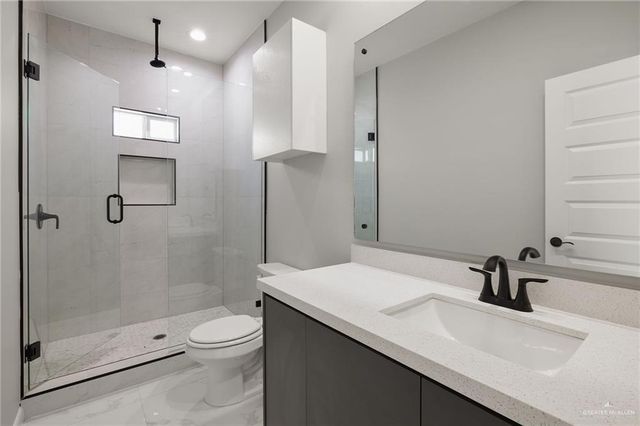 3302 Whetstone Avenue 4, Mcallen, TX 78504